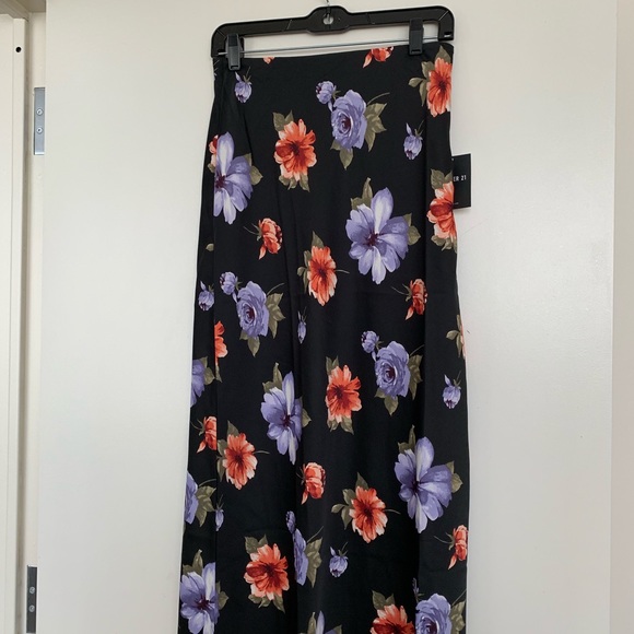 Satin Floral Print Midi Skirt - Picture 5 of 5